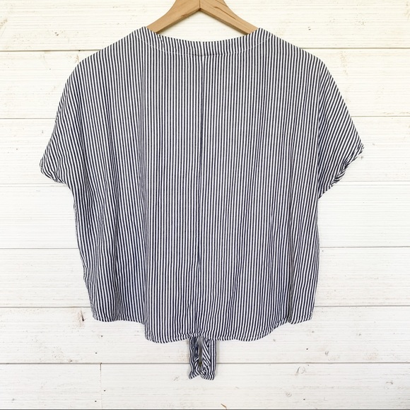 Universal Thread Striped Button Down Tie Top - Picture 3 of 5